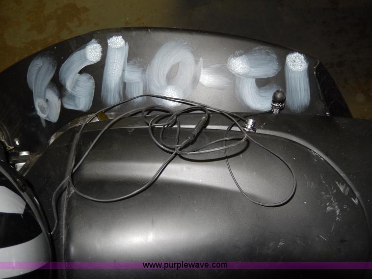 image for item X9503 2006 Suzuki R600 motorcycle