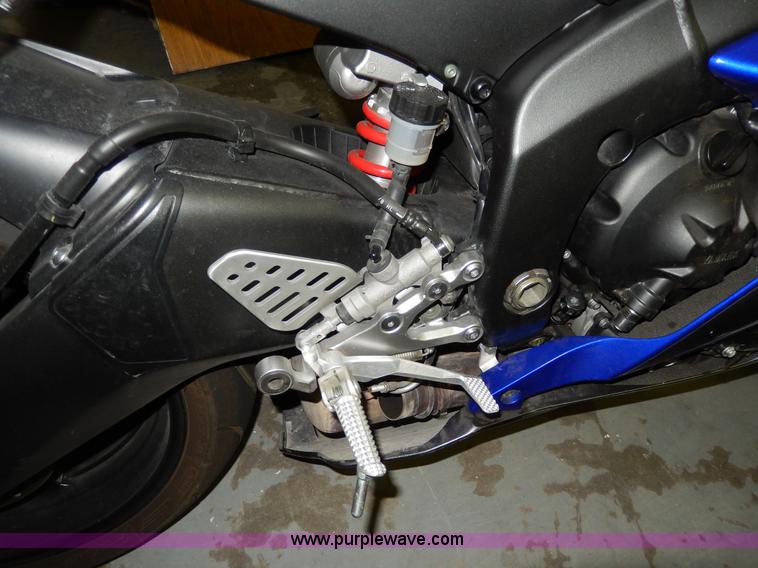image for item X9504 2007 Yamaha R6 motorcycle