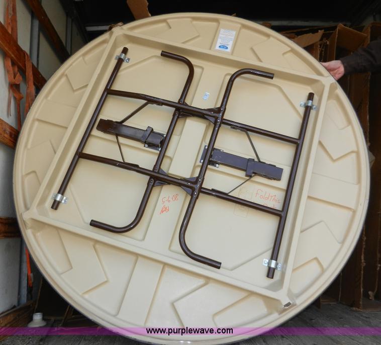 image for item X9617 (47) 5' round folding tables