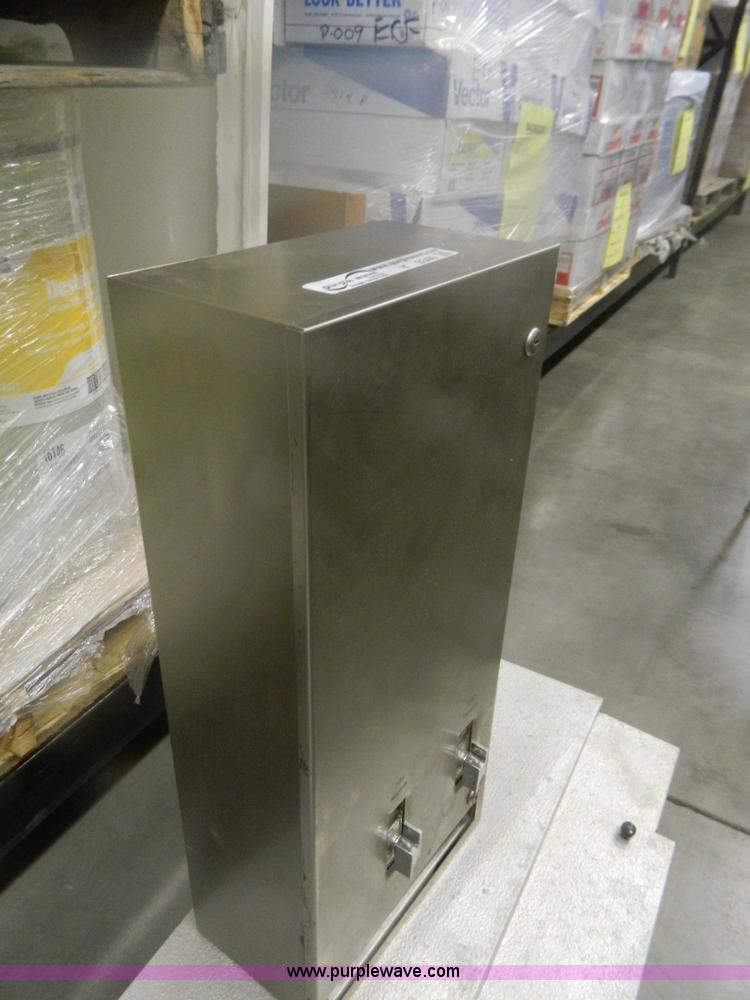 image for item Y9340 Sanitary napkin/tampon dispenser