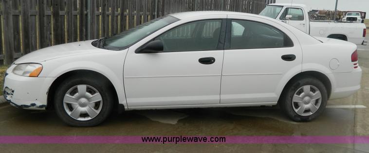 image for item Y9343 2004 Dodge Stratus SE