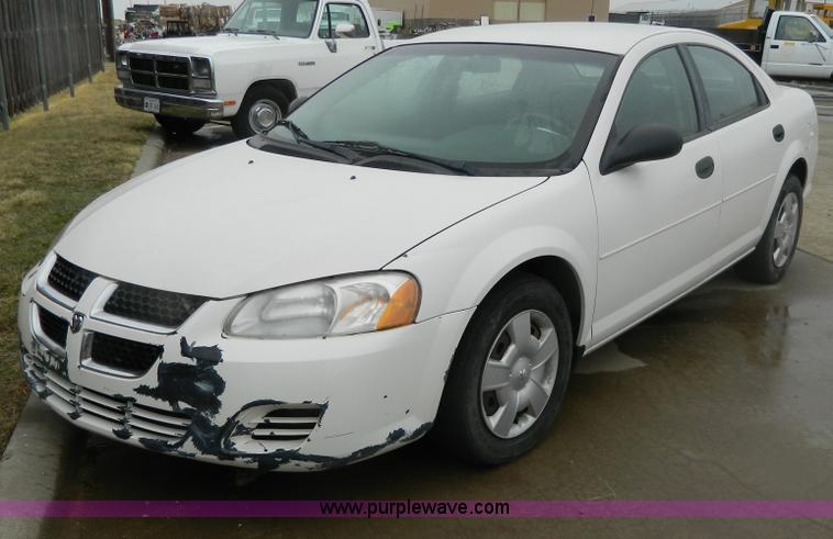 image for item Y9343 2004 Dodge Stratus SE
