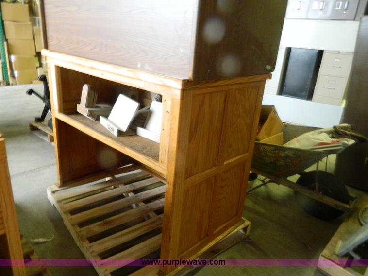 image for item Y9345 Oak cabinets