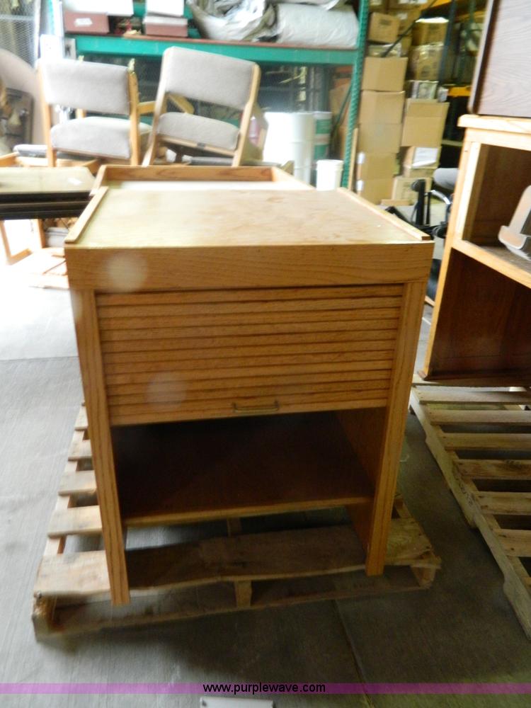 image for item Y9345 Oak cabinets