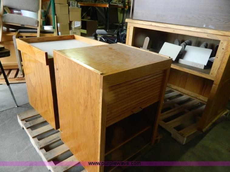 image for item Y9345 Oak cabinets