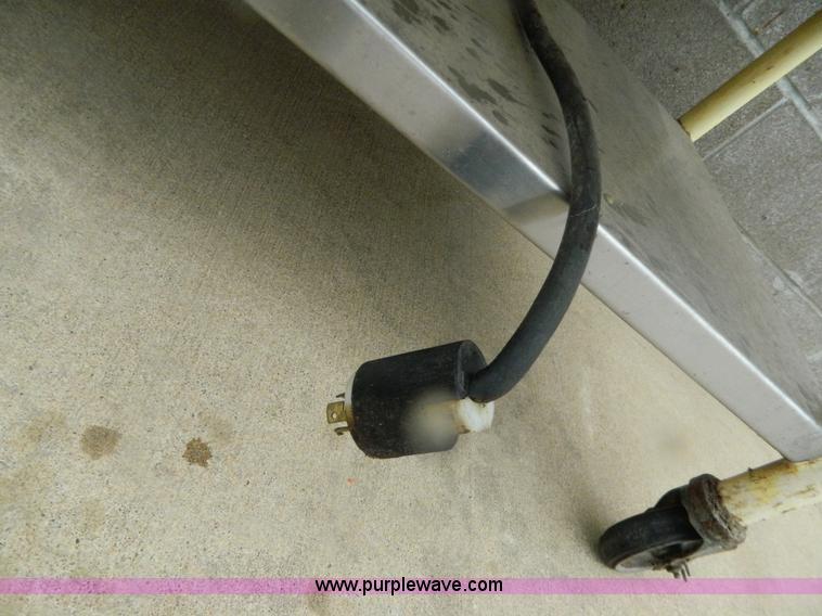 image for item Y9347 Assorted kitchen supplies