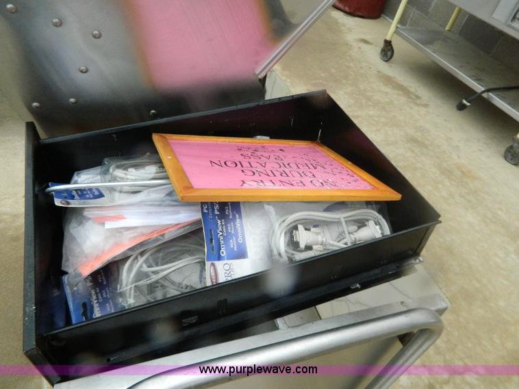 image for item Y9347 Assorted kitchen supplies