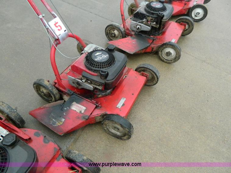 image for item Y9355 (4) push mowers