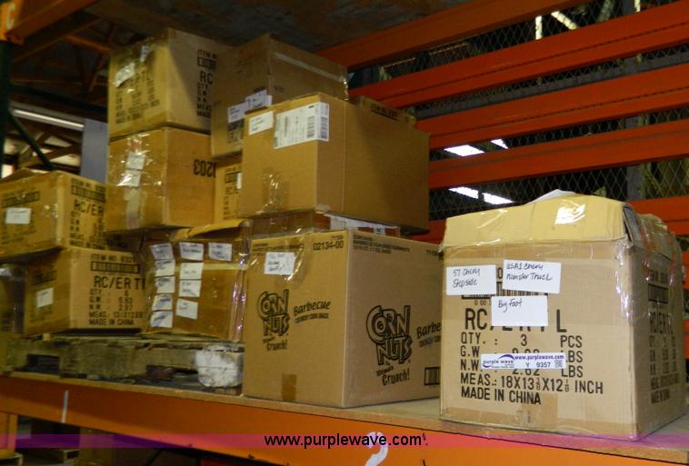 image for item Y9357 Assorted scale models