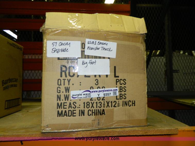 image for item Y9357 Assorted scale models