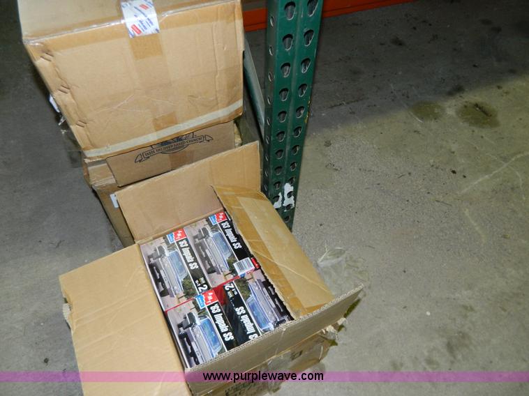 image for item Y9357 Assorted scale models