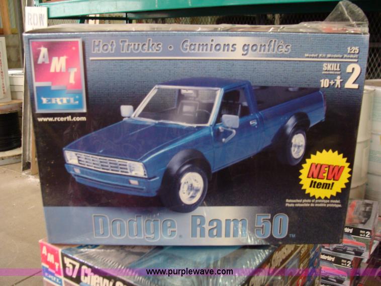 image for item Y9357 Assorted scale models