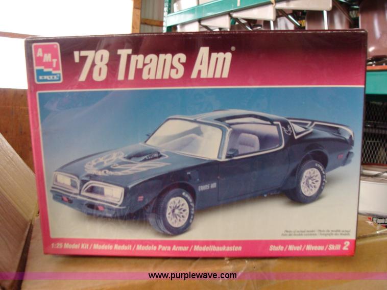 image for item Y9357 Assorted scale models