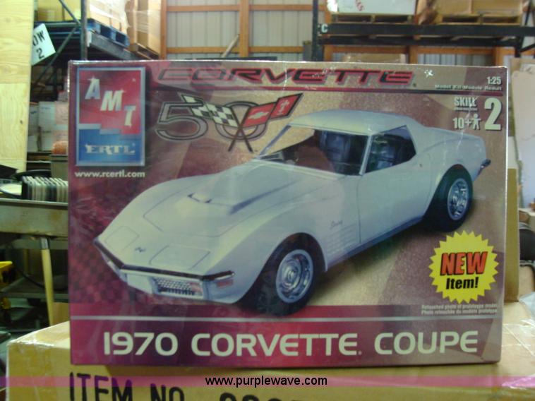 image for item Y9357 Assorted scale models