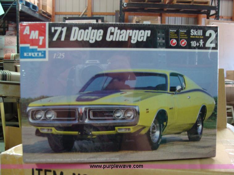 image for item Y9357 Assorted scale models