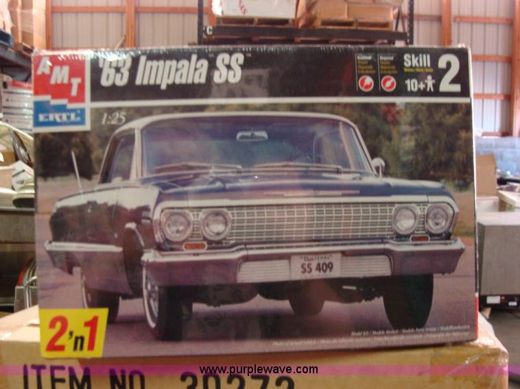 image for item Y9357 Assorted scale models