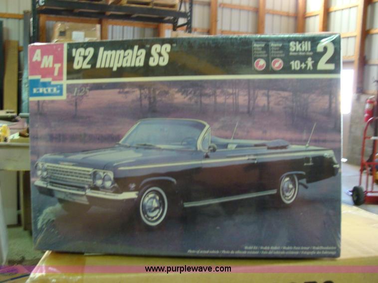 image for item Y9357 Assorted scale models