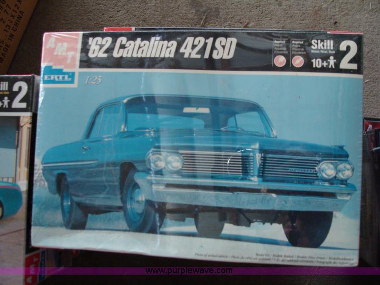 image for item Y9357 Assorted scale models