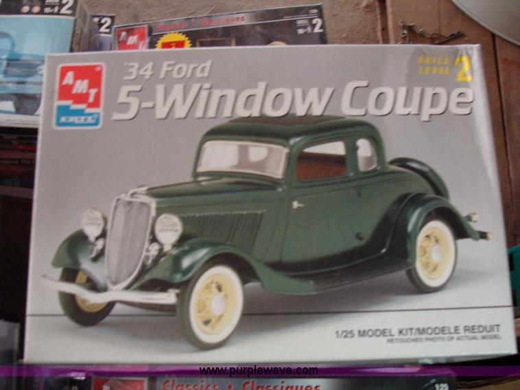 image for item Y9357 Assorted scale models