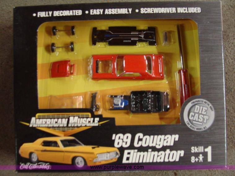 image for item Y9357 Assorted scale models