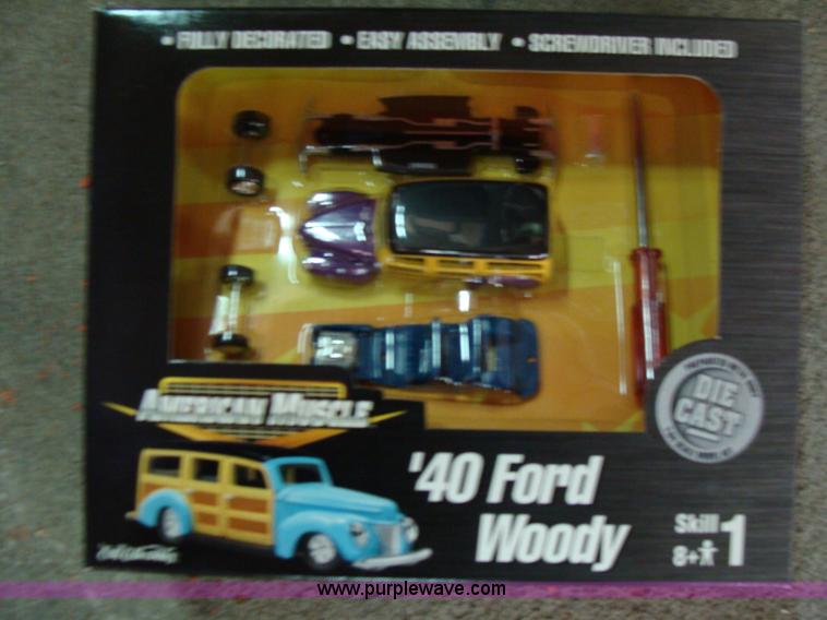 image for item Y9357 Assorted scale models