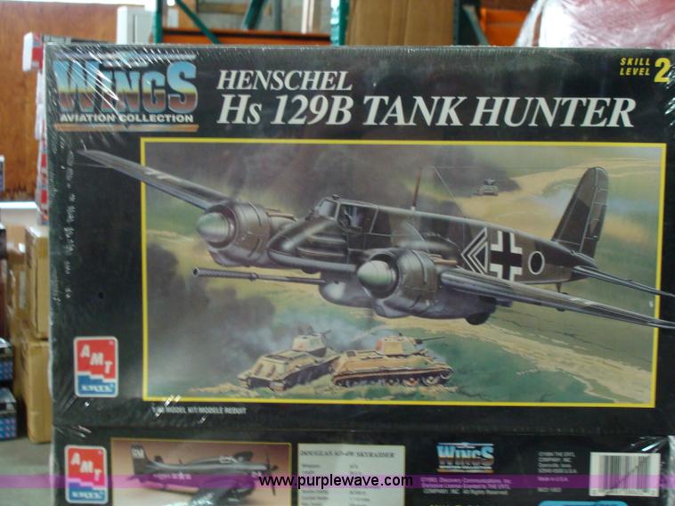 image for item Y9357 Assorted scale models