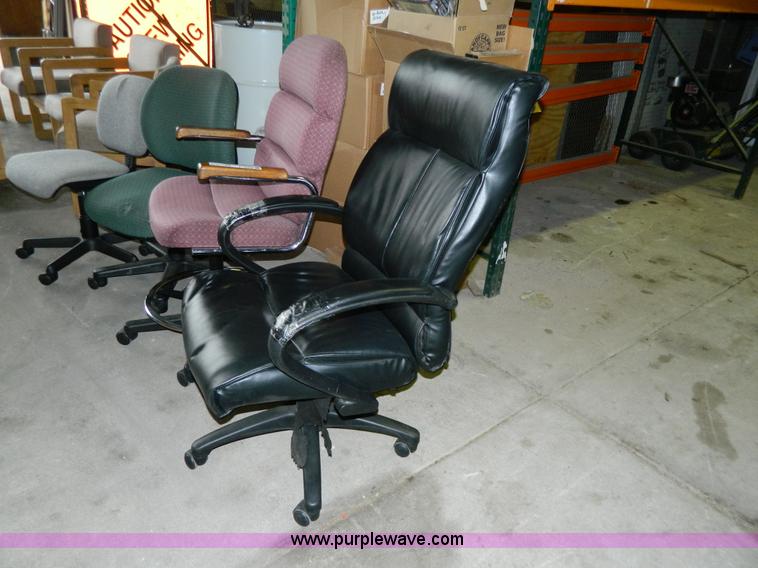 image for item Y9359 (4) office chairs