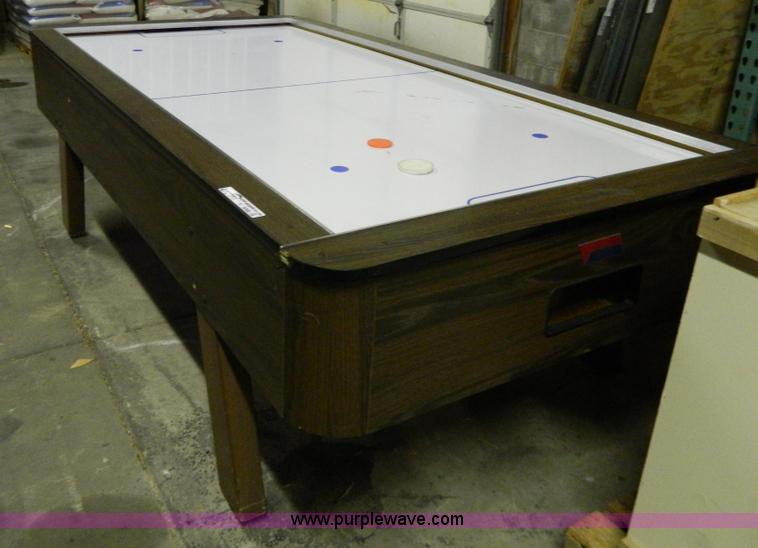 image for item Y9368 American Shuffleboard hockey table