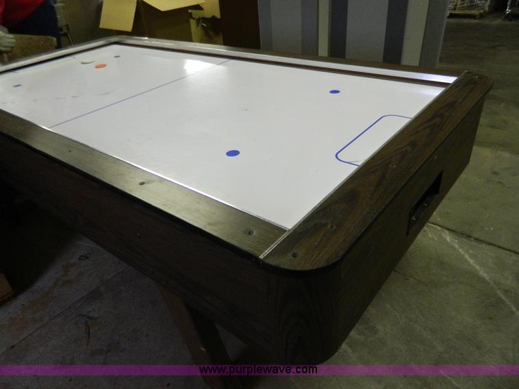 image for item Y9368 American Shuffleboard hockey table