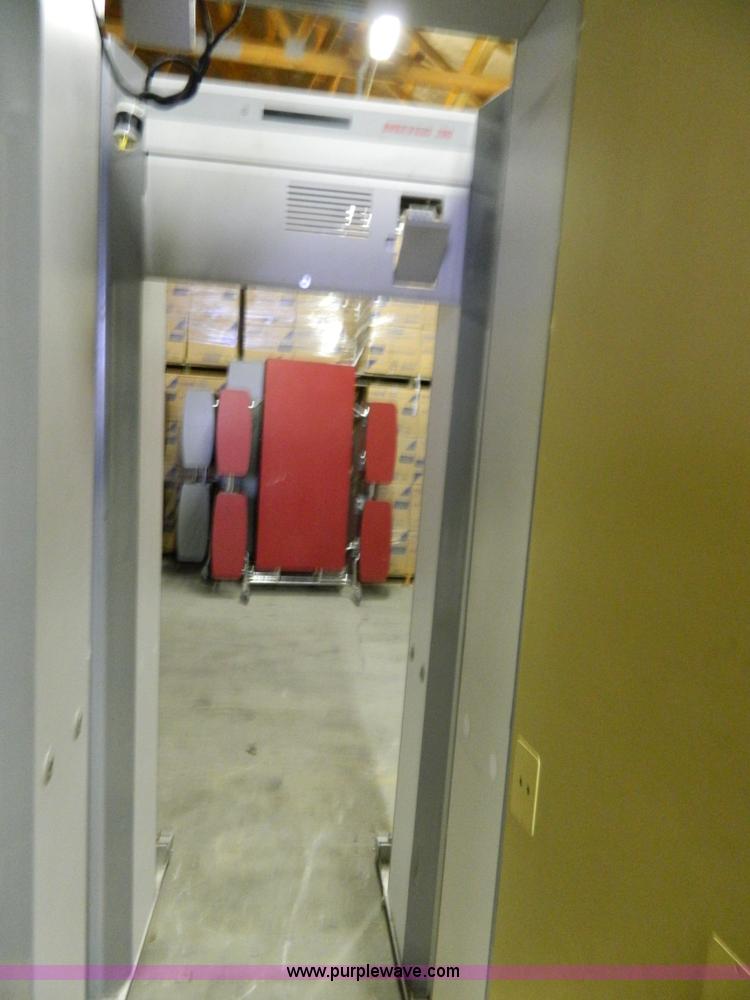 image for item Y9369 (3) metal detectors