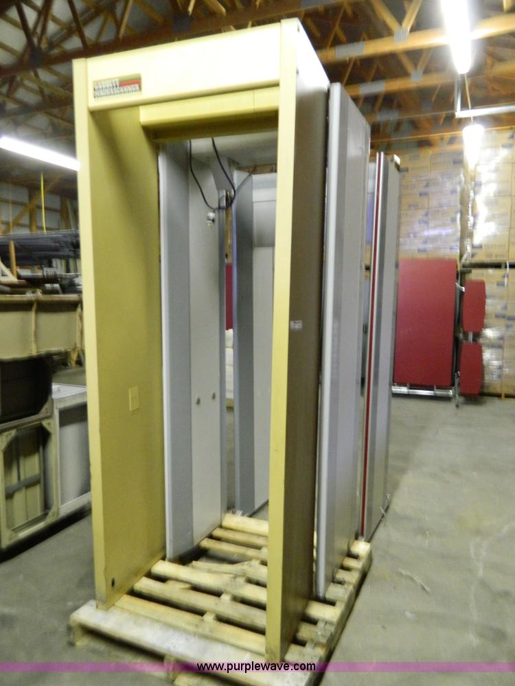 image for item Y9369 (3) metal detectors