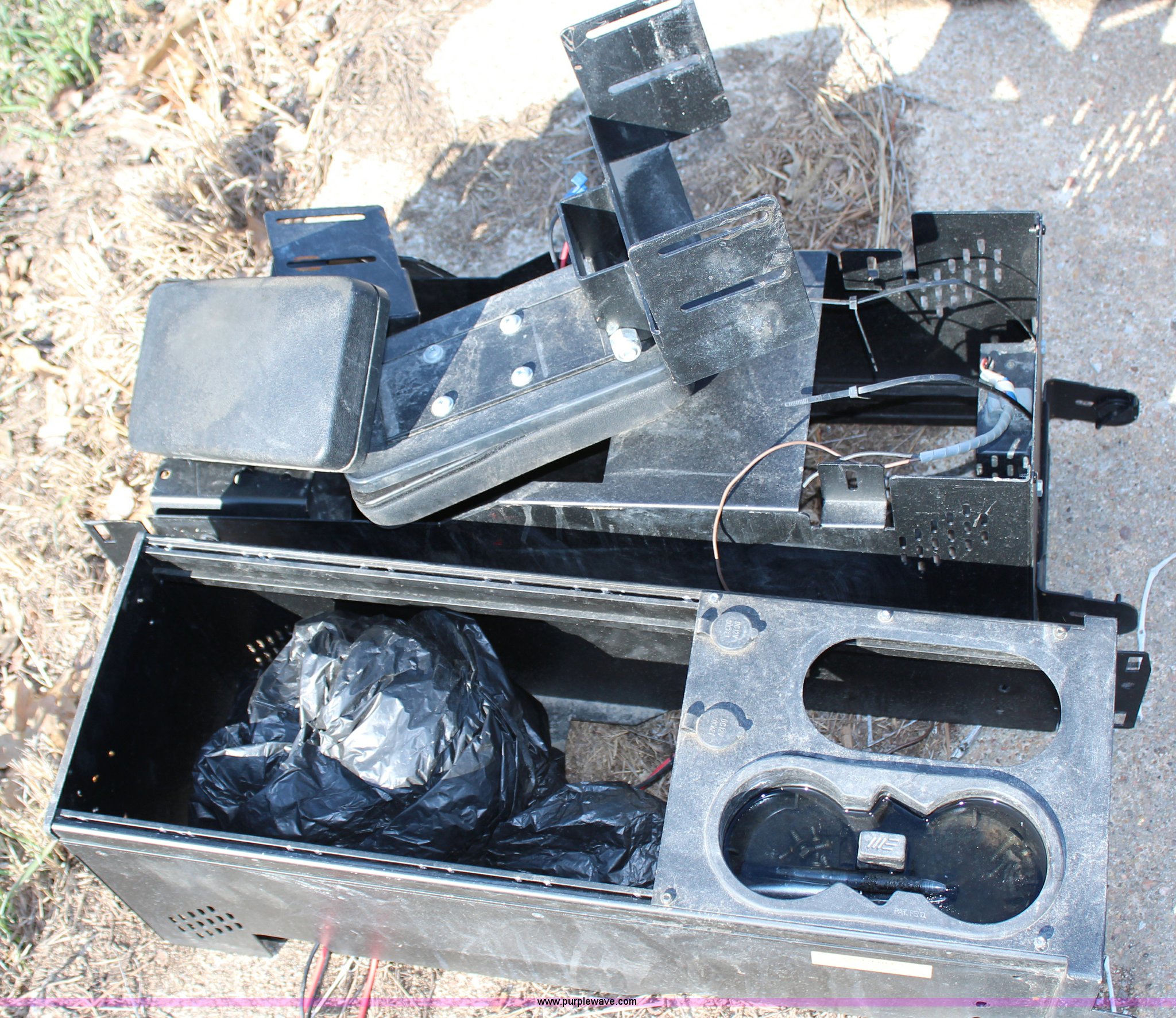 Assorted police equipment in Sabetha, KS Item AK9472 sold Purple Wave