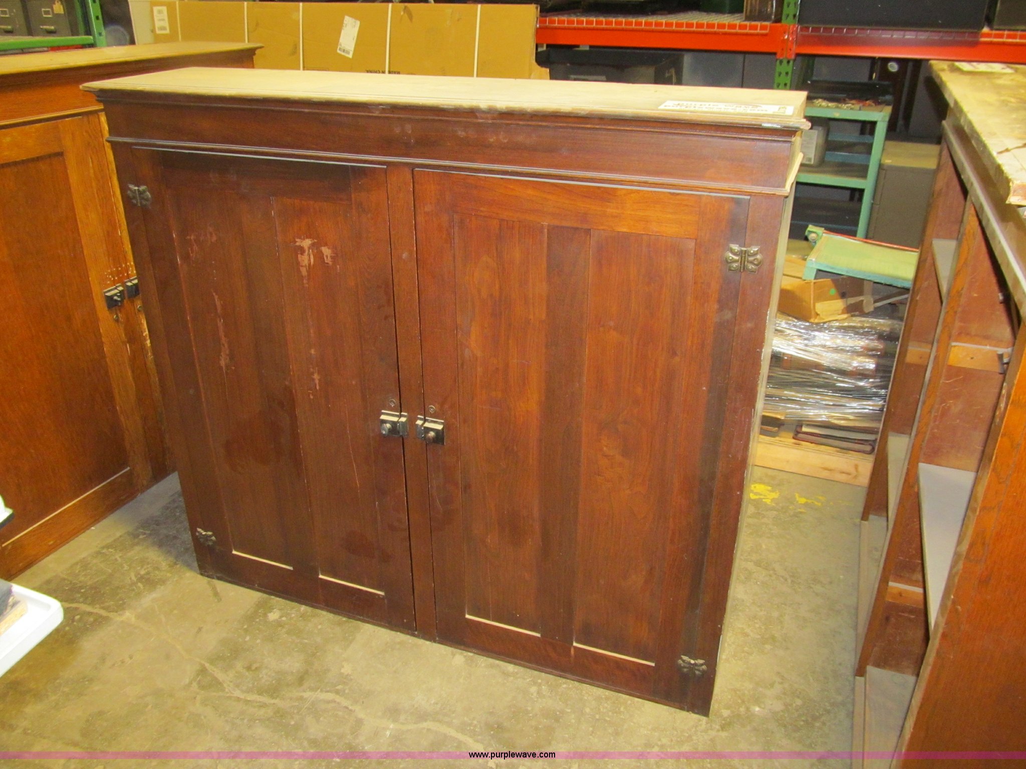 Wood in Des Moines, IA Item D7264 sold Purple Wave