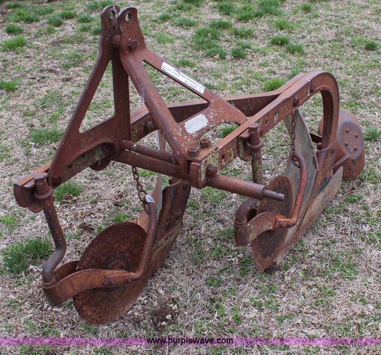 Deerborne two bottom plow in Lawrence, KS Item AJ9595 sold Purple Wave