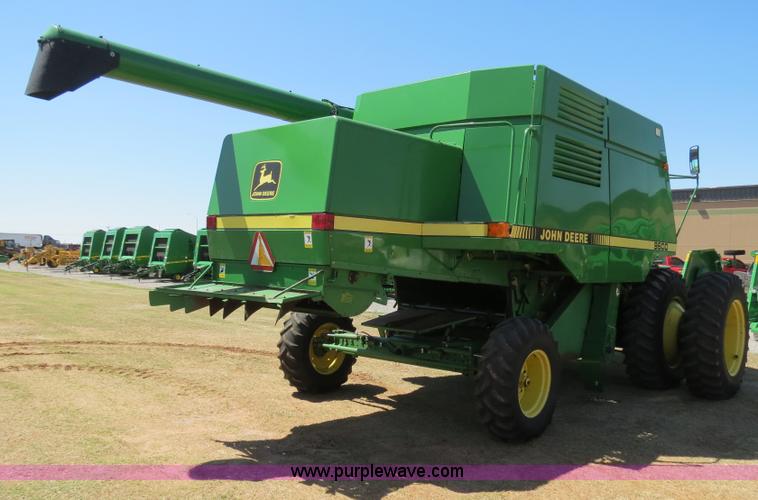 image for item B4733 1990 John Deere 9600 combine