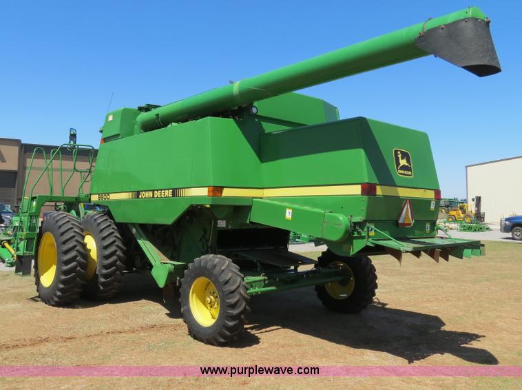 image for item B4733 1990 John Deere 9600 combine