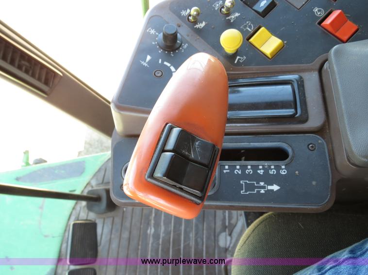 image for item B4733 1990 John Deere 9600 combine