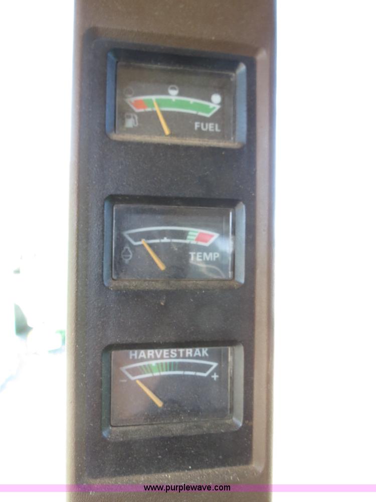 image for item B4733 1990 John Deere 9600 combine