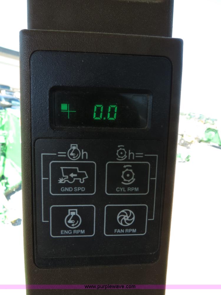 image for item B4733 1990 John Deere 9600 combine