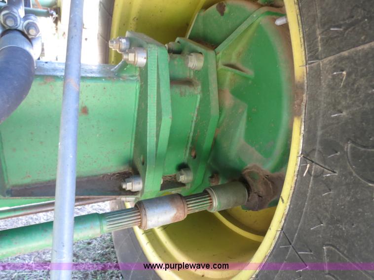 image for item B4733 1990 John Deere 9600 combine