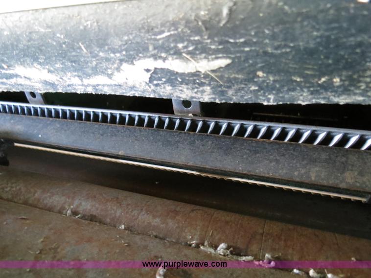 image for item B4733 1990 John Deere 9600 combine