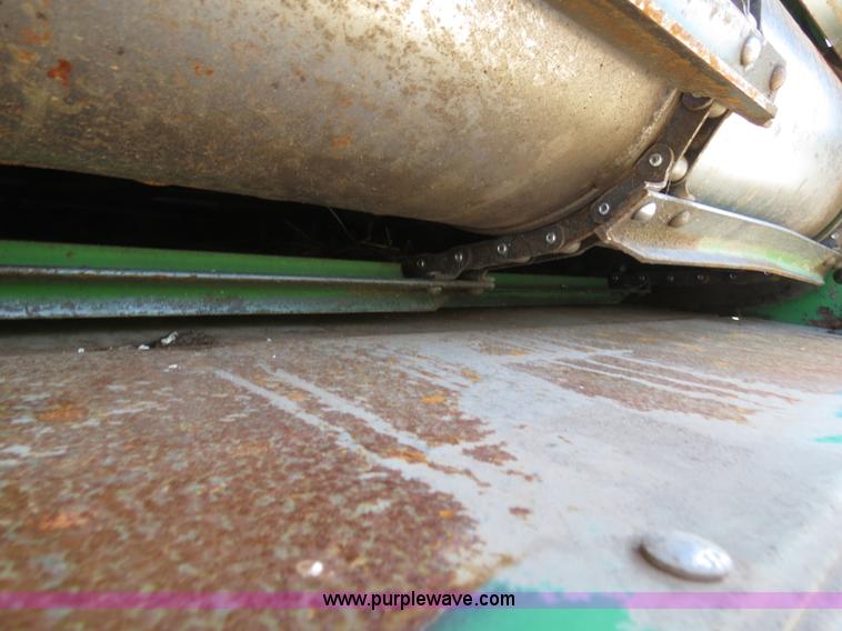 image for item B4733 1990 John Deere 9600 combine