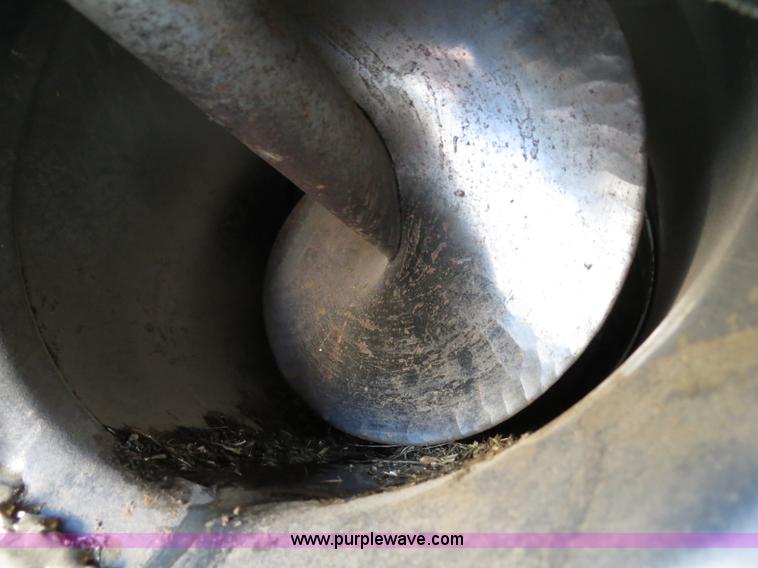 image for item B4733 1990 John Deere 9600 combine