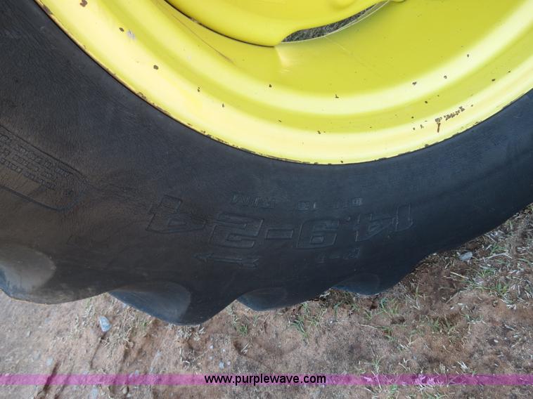 image for item B4733 1990 John Deere 9600 combine