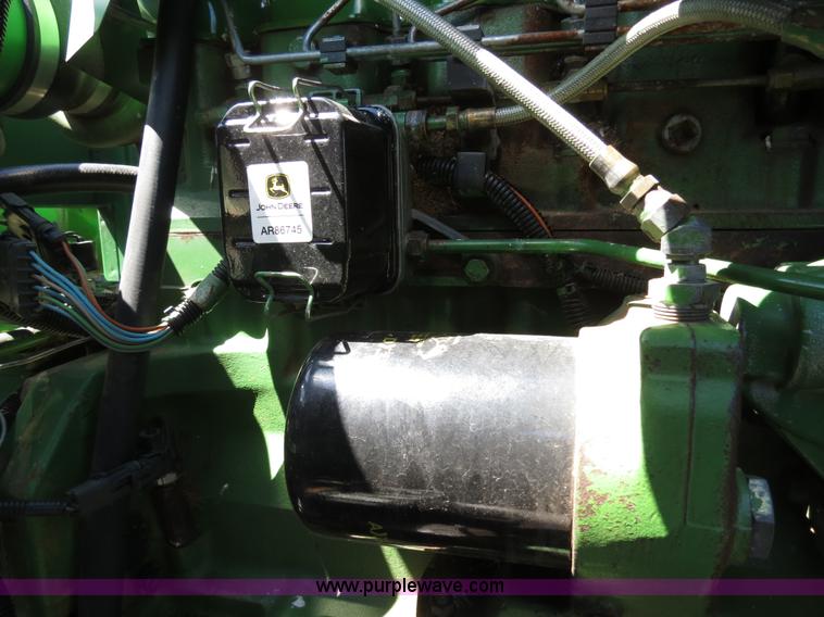 image for item B4733 1990 John Deere 9600 combine