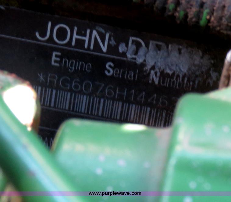 image for item B4733 1990 John Deere 9600 combine