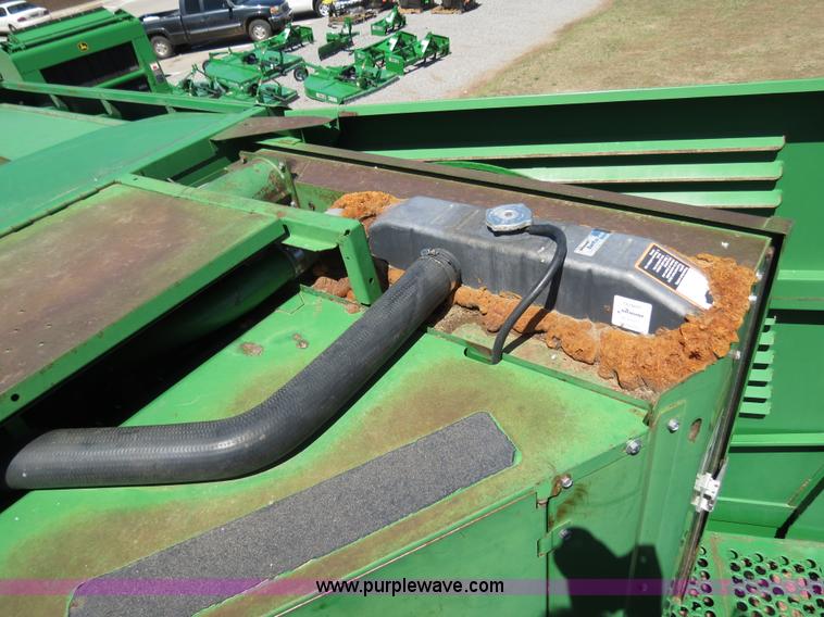 image for item B4733 1990 John Deere 9600 combine