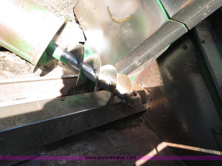 image for item B4733 1990 John Deere 9600 combine