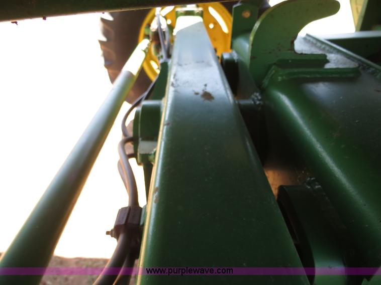 image for item B4733 1990 John Deere 9600 combine