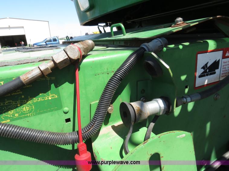 image for item B4733 1990 John Deere 9600 combine